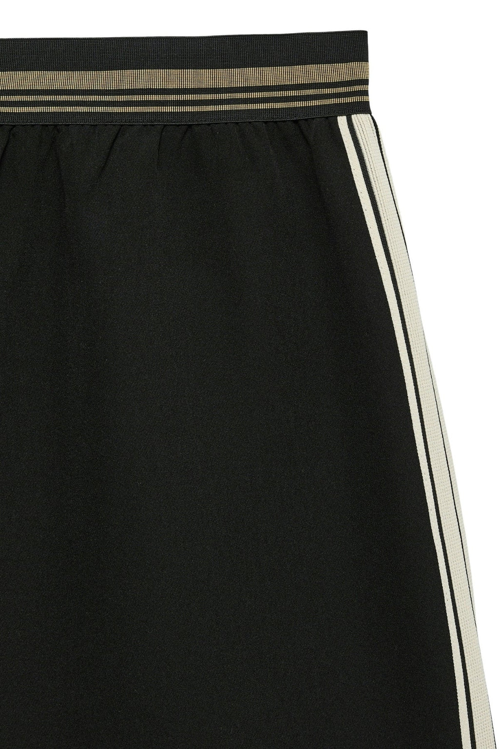 Somya Pant - zwart