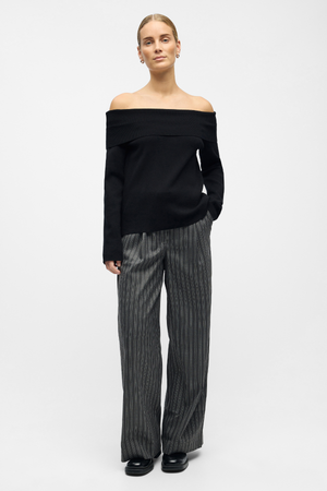 Reynard Off Shoulder Knit - Black