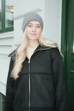 Ribbed Beanie - Dark Gray