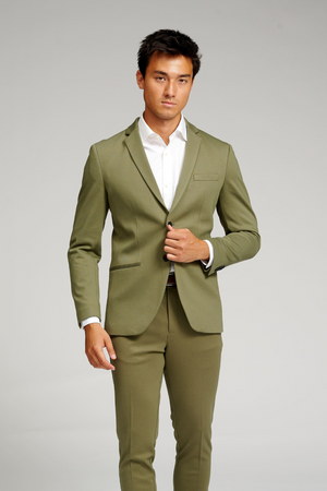 The Original Performance Suit Regular Fit – (Light Grey)
