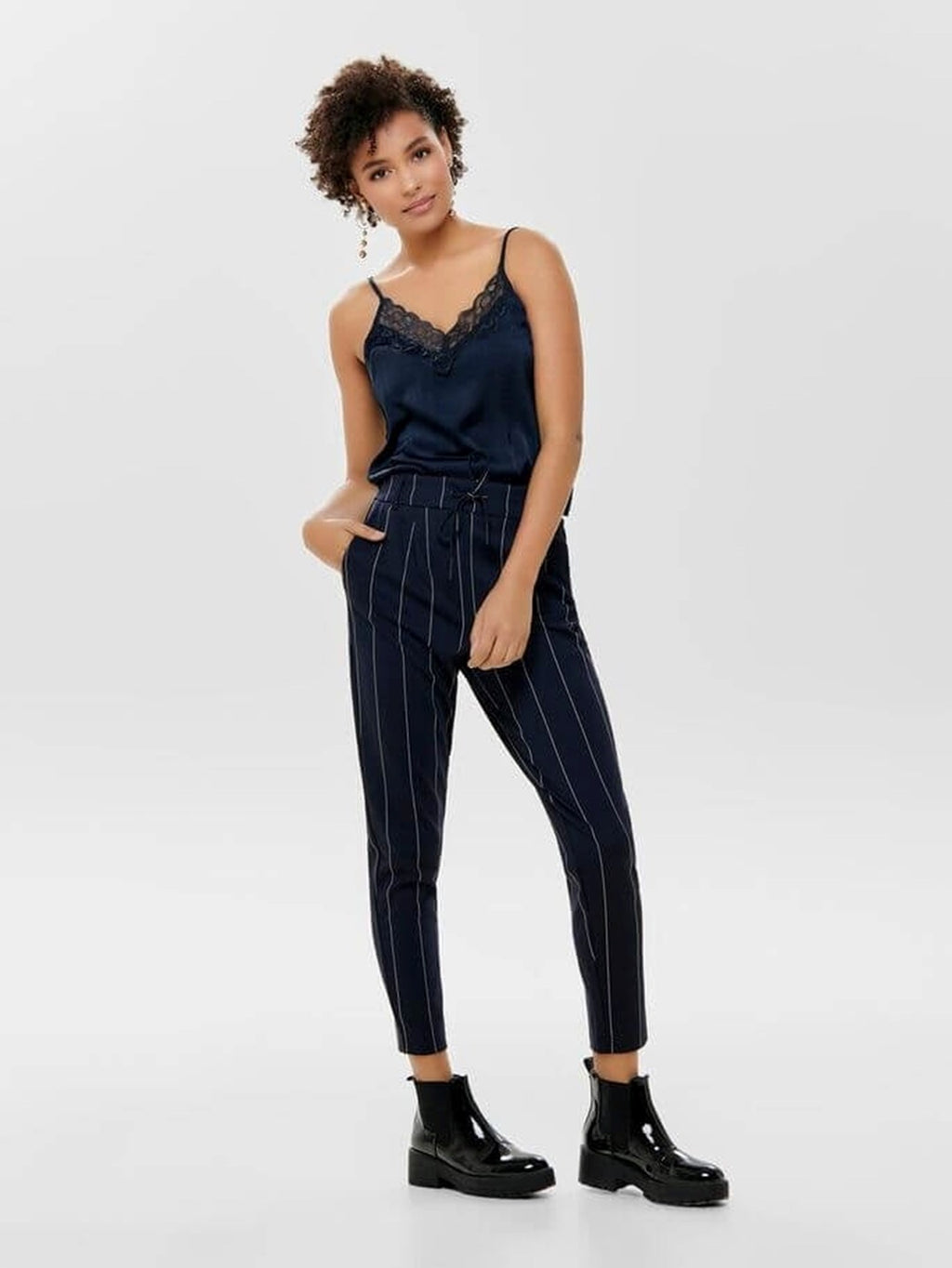 Top met kanten details - Sky Capstain