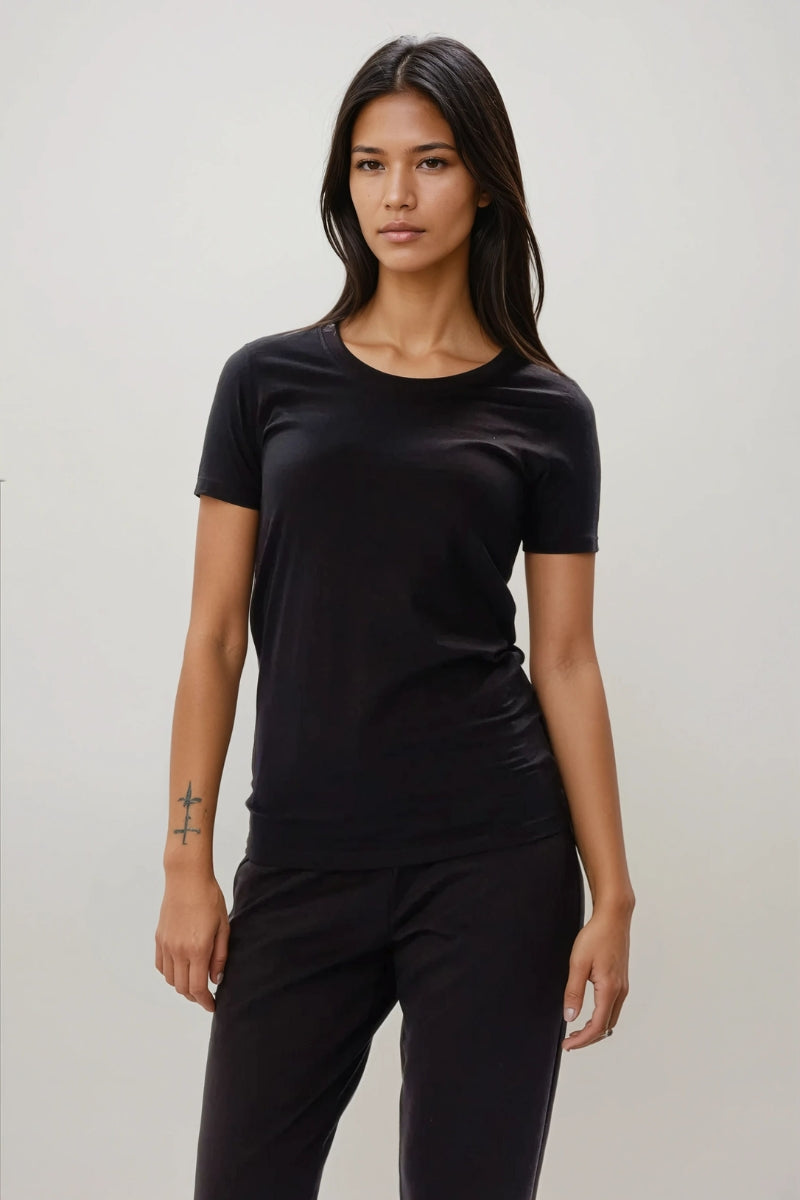 Fitted T-shirt - Black