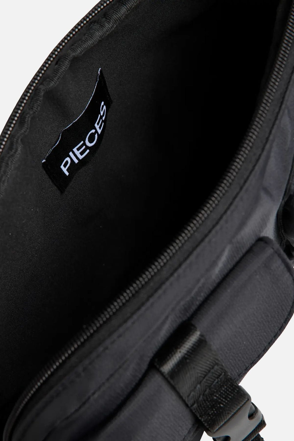 Bunha Crossbody - Zwart