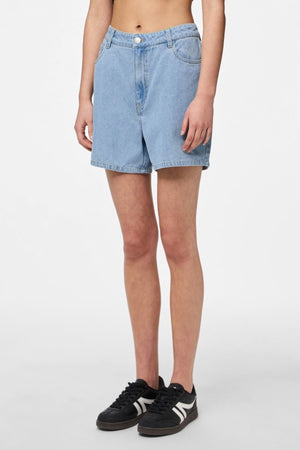 ABBI Shorts - Lichtblauwe denim