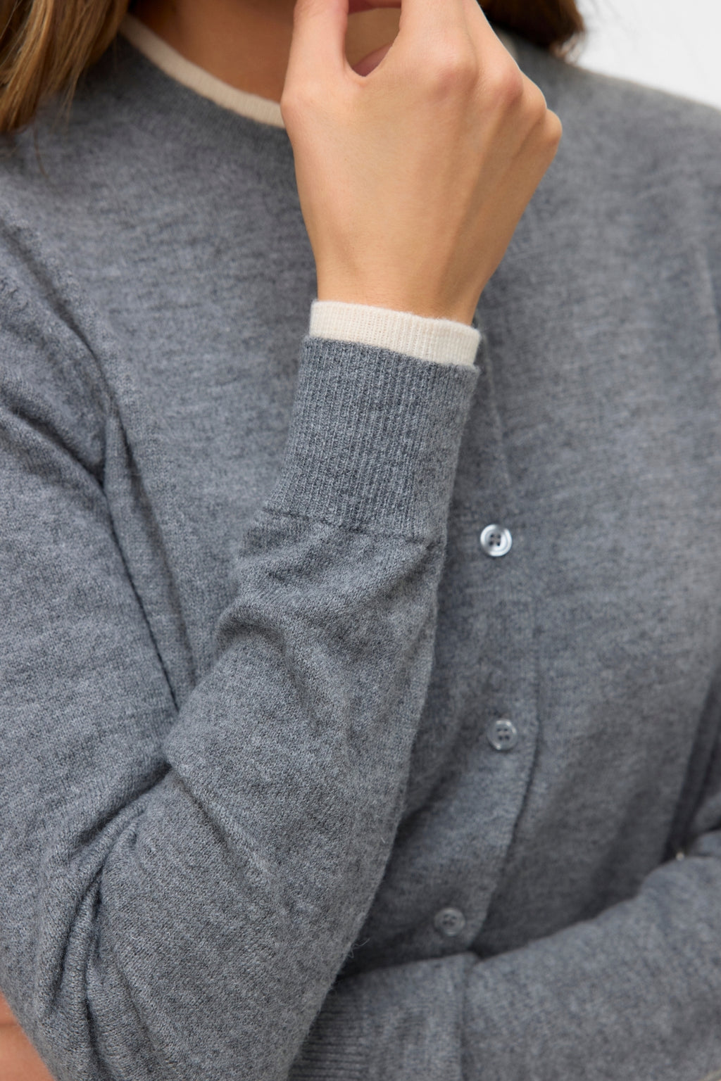 Prachtig vest met O-hals - middengrijs gemêleerd w. Berk