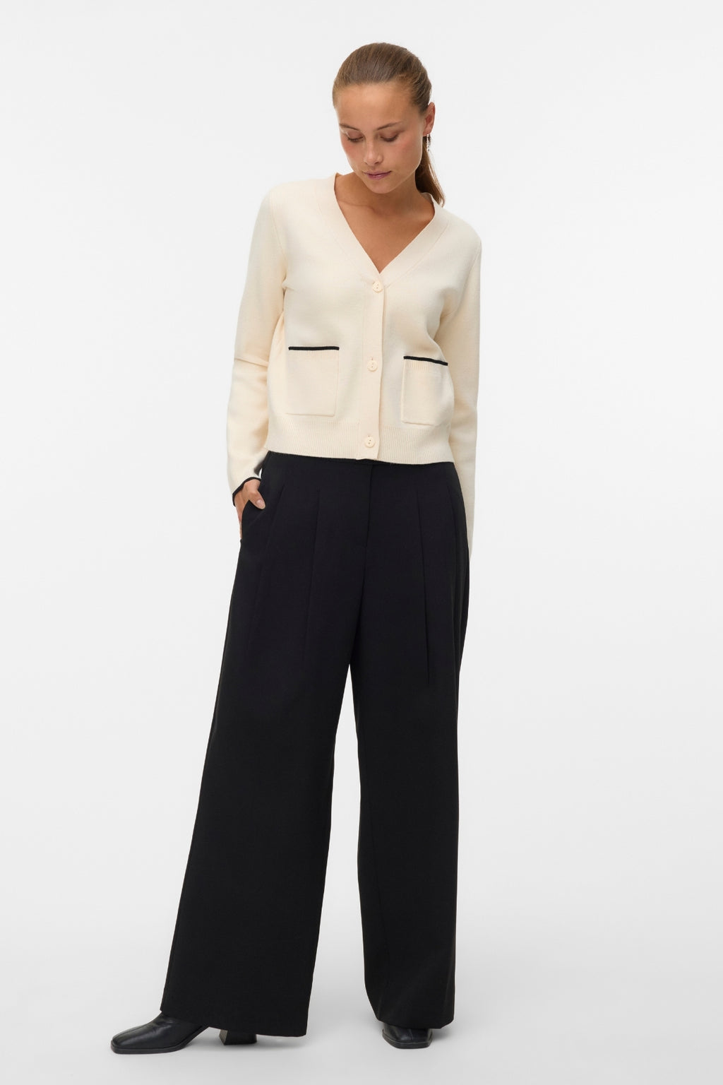 Goudkleurig contrasterend vest met V-hals - Birch W. Zwart