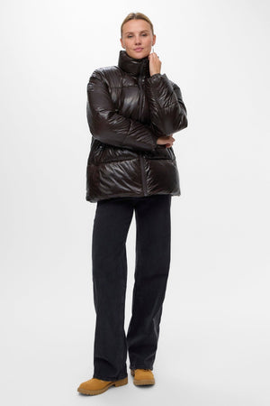 Sabrina kort jasje - chocoladetaart