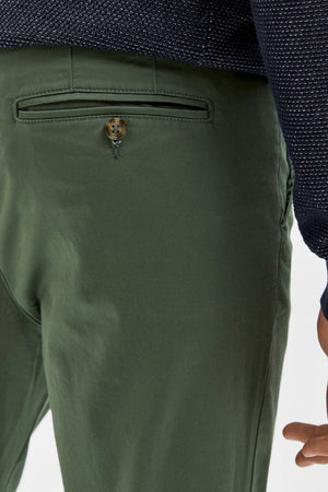 Miles Flex Chino Pants - Bronze Green (organic cotton)