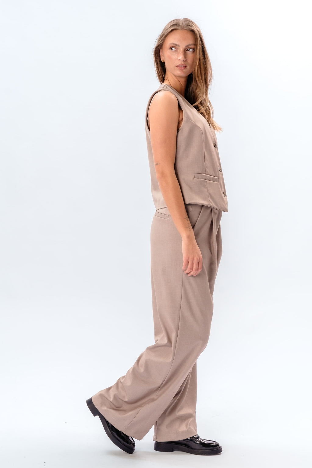 Nadia Vest en pants (Beige) - Pakketdeal
