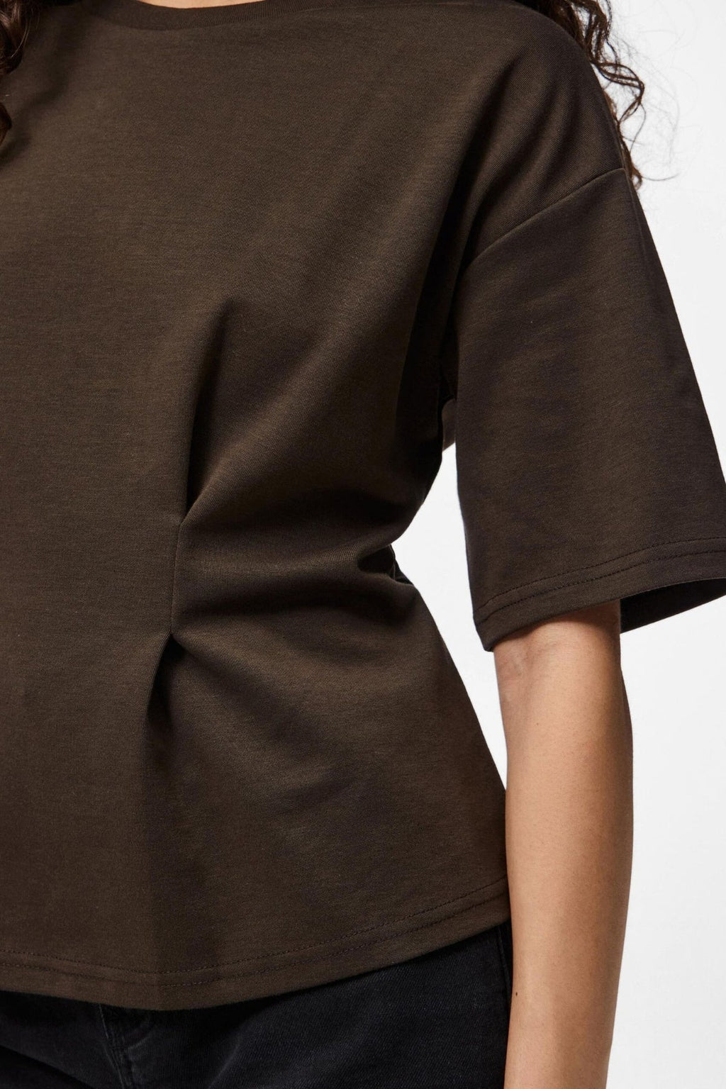 Skylar o -neck gemonteerd tee - delicioso