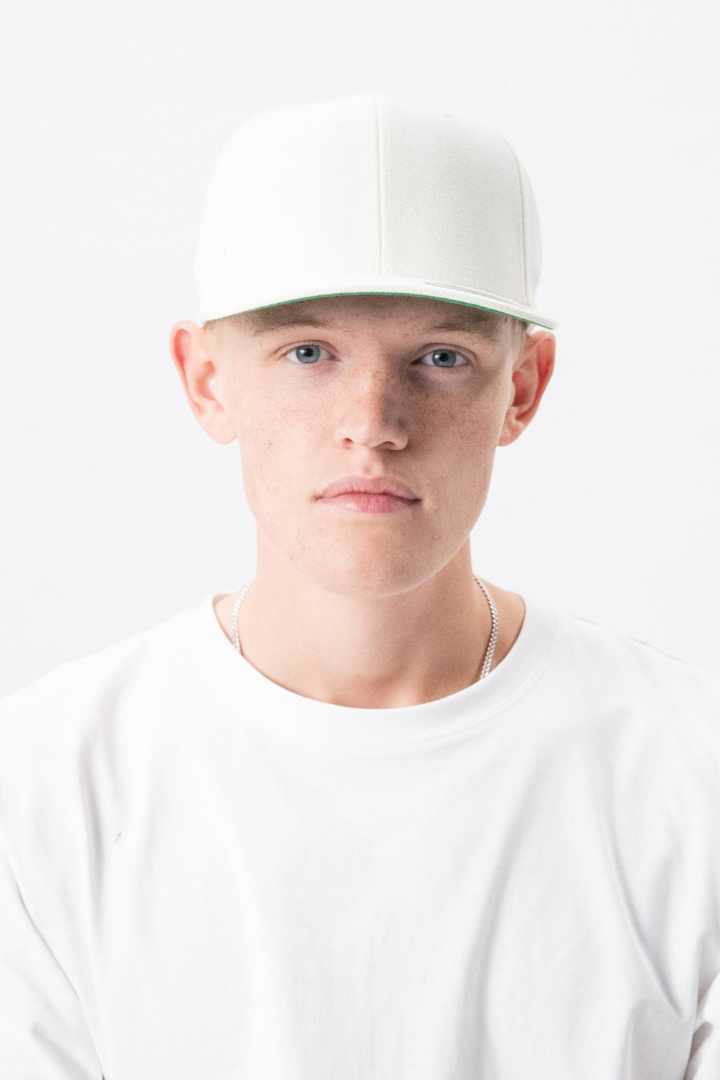 Classic Snapback - White