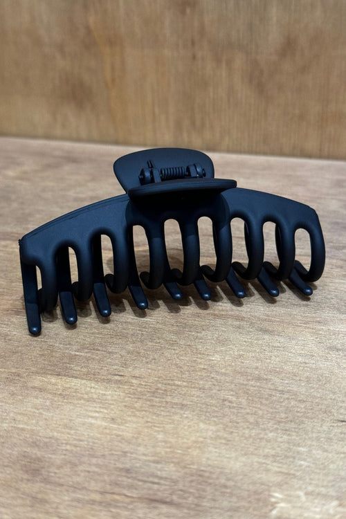 Olivia Hair Clip - Matt Black - TeeShoppen Group™