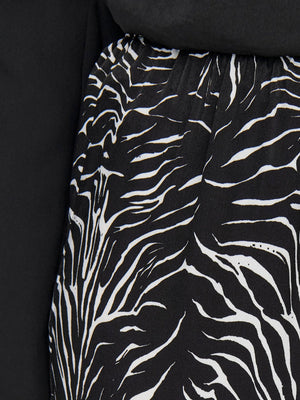 Mille Buker - Sort M. Hvide Striber