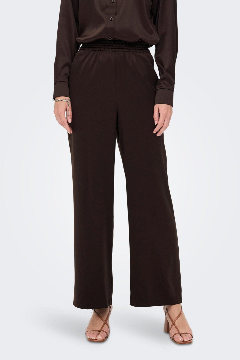 Victoria Satin Buker - Delicioso