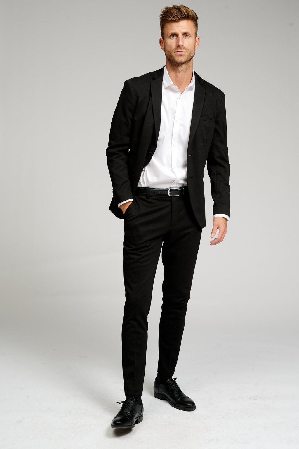 The Original Performance Suit + Tie & Derby Shoes - Package Deal