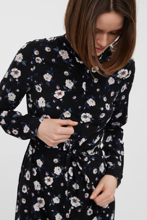 Gemakkelijke shirtjurk met lange mouwen - zwart