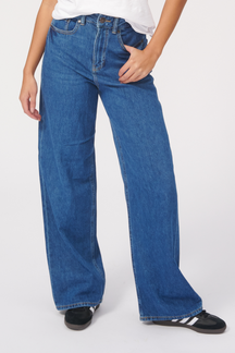 The Original Performance Wide Jeans - Medium Blue Denim