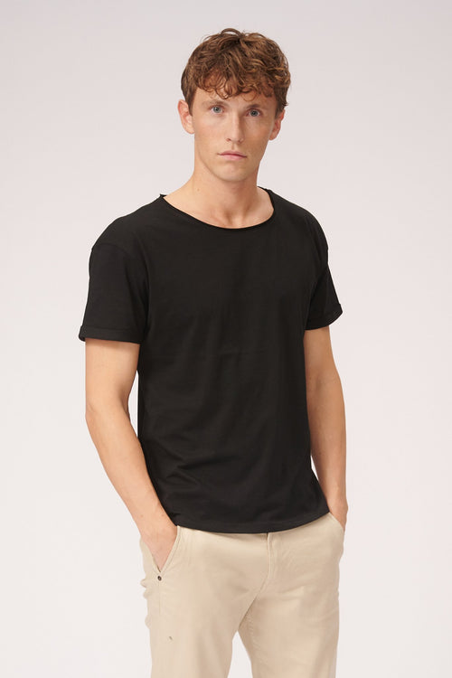 Raw Neck T-shirt - Black - TeeShoppen Group™ - T-shirt - TeeShoppen