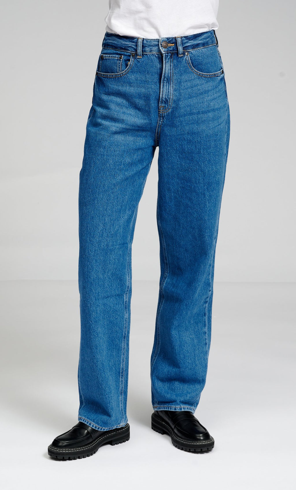 The Original Performance Loose Jeans - Medium Blue Denim